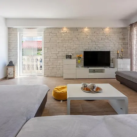 Marta Willa Grižane