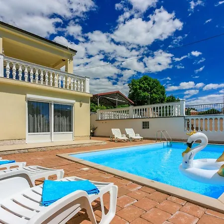Marta Villa